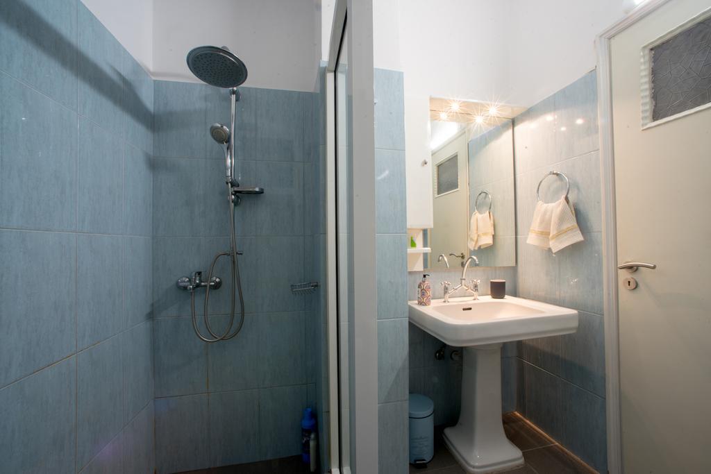 Central 5 Room Apartment Афины Экстерьер фото